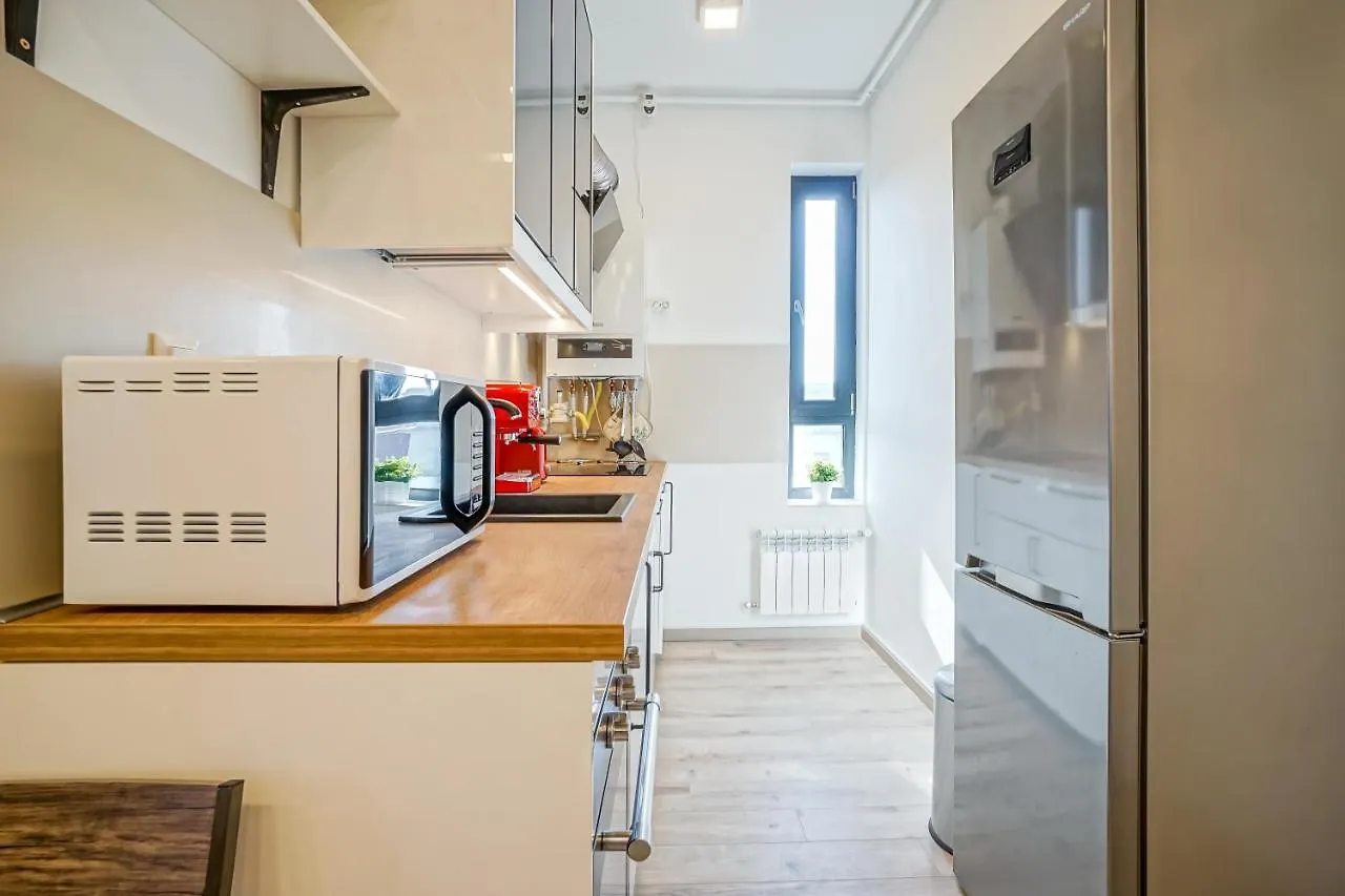 Bright Apartments Moments Away From Herastrau Park, Mall And Metro 부쿠레슈티 0*,  루마니아