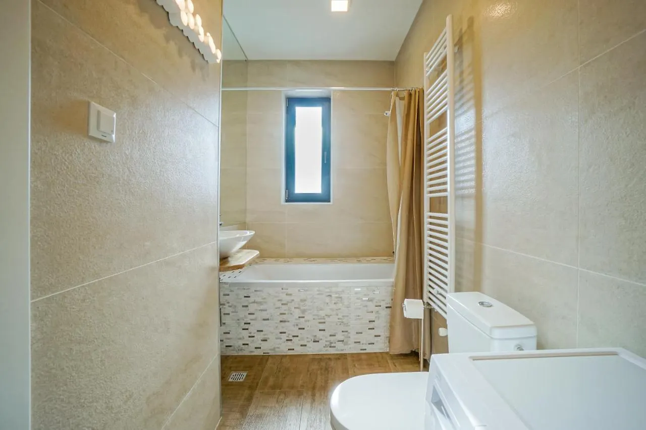 Bright Apartments Moments Away From Herastrau Park, Mall And Metro Bucarest