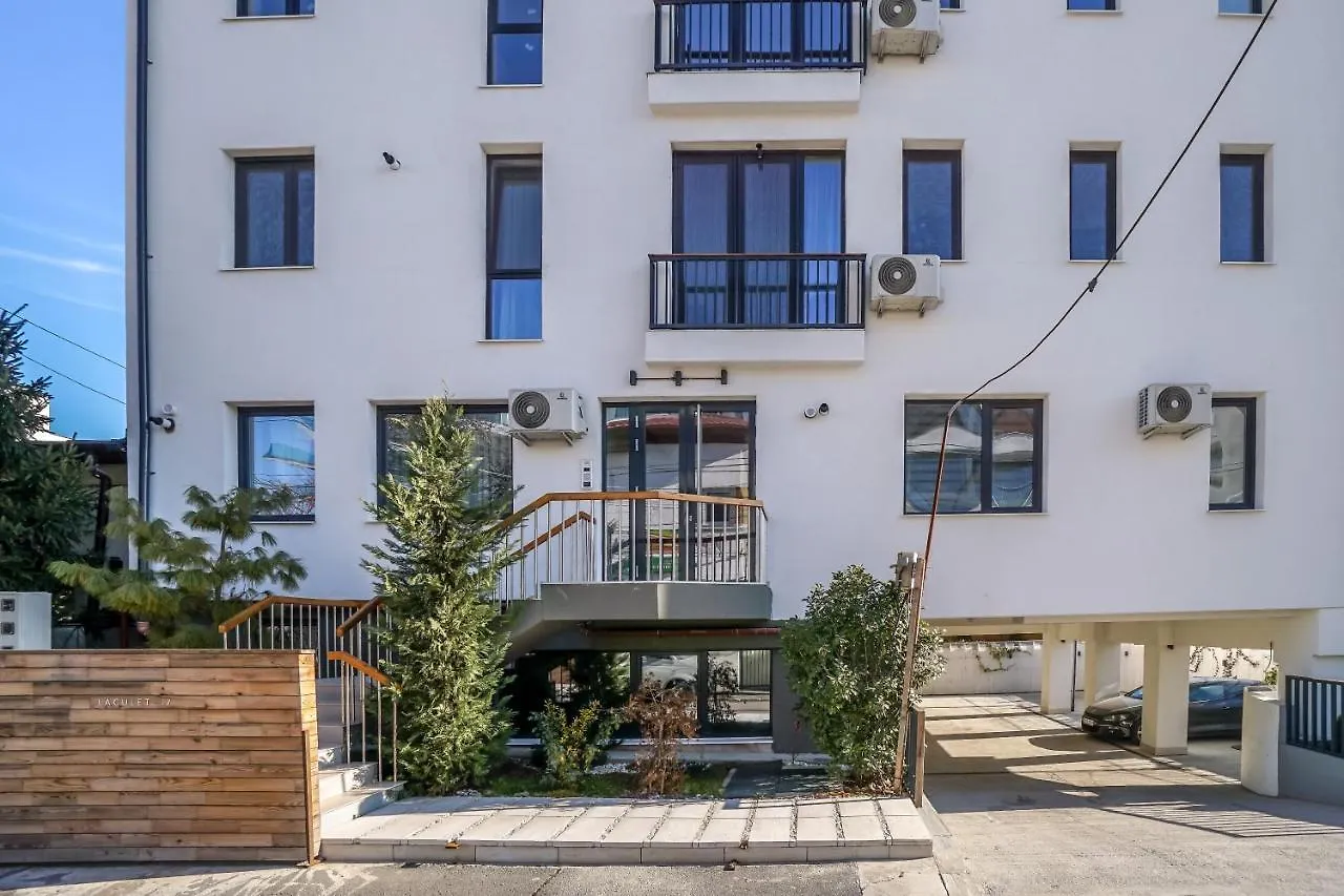 Bright Apartments Moments Away From Herastrau Park, Mall And Metro ブカレスト ルーマニア
